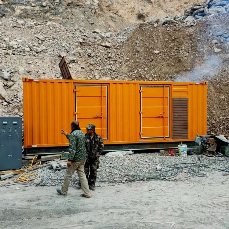 景东如何选择适合自己的 800KW 柴油发电机组?
