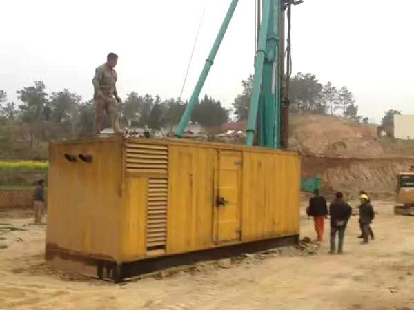 景东如何判断水冷式机油散热器密封件是否需要更换?